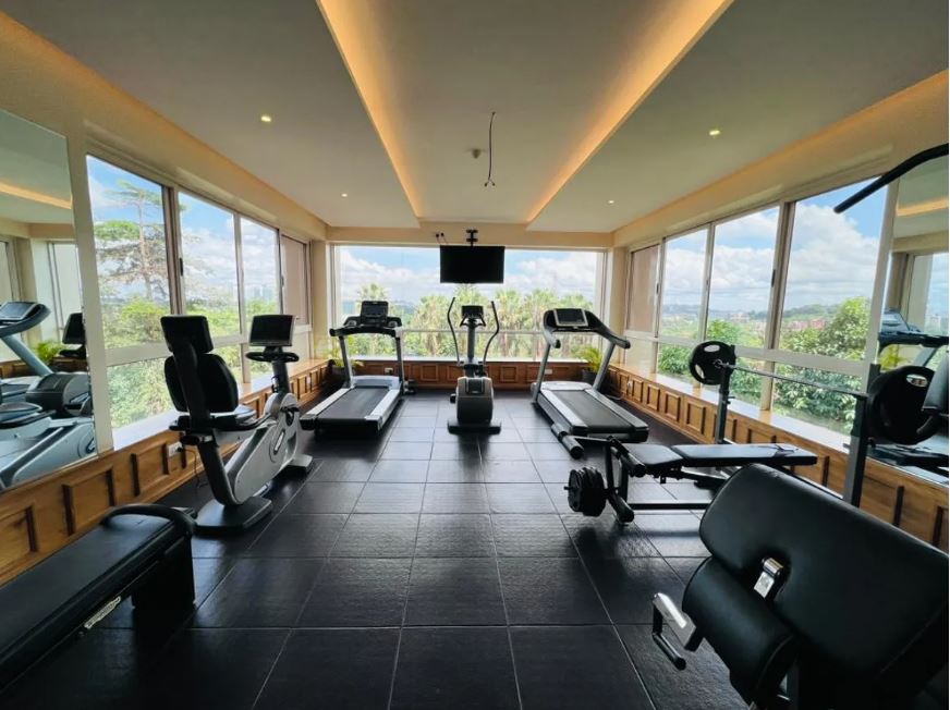 Prime Kololo Apartment for Rent | 3 Bedrooms, Balcony, Gym & Business Lounge — photo 1