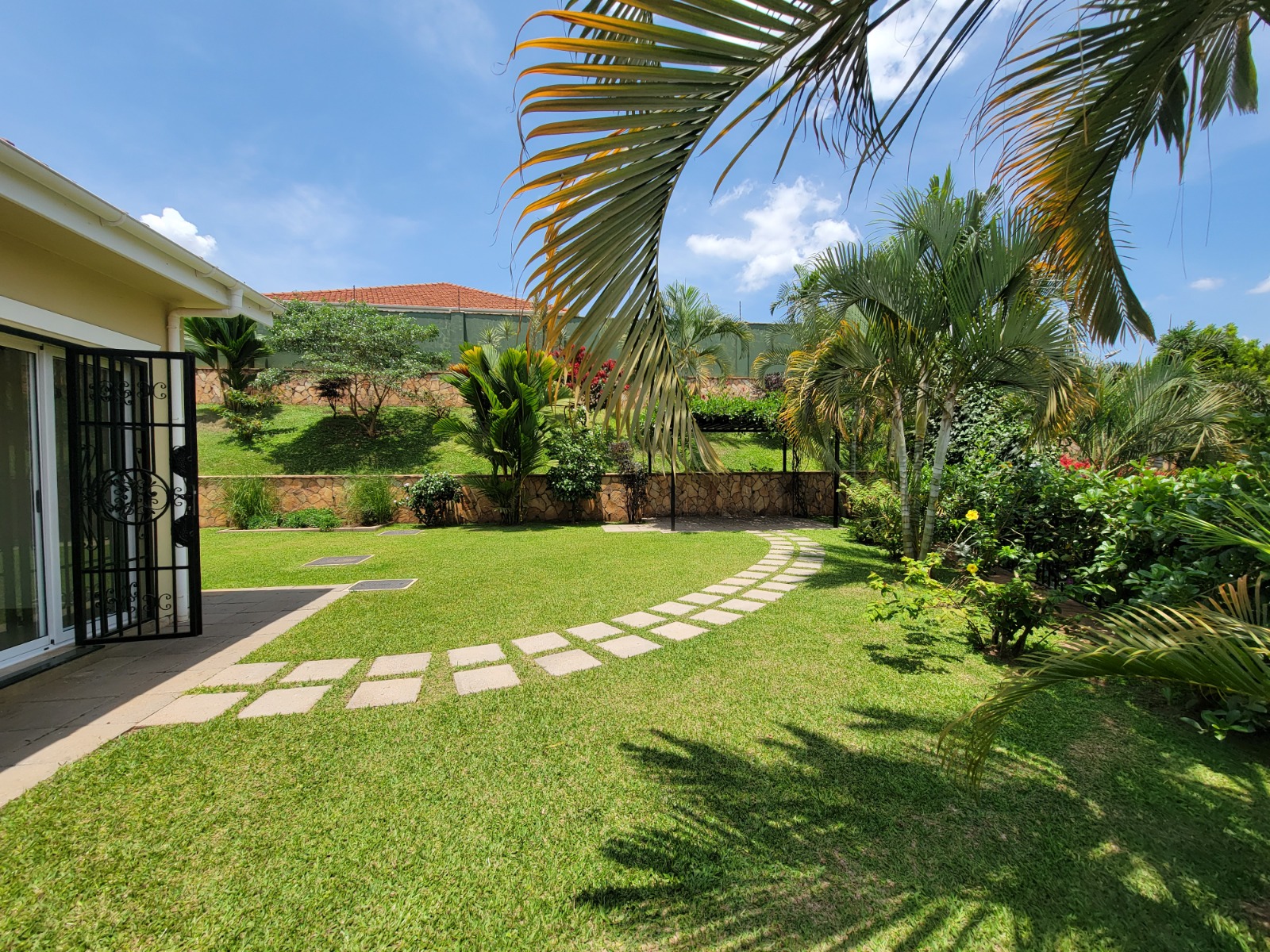 Modern 3 Bedroom Bungalow for Rent in Naguru, Kampala 5