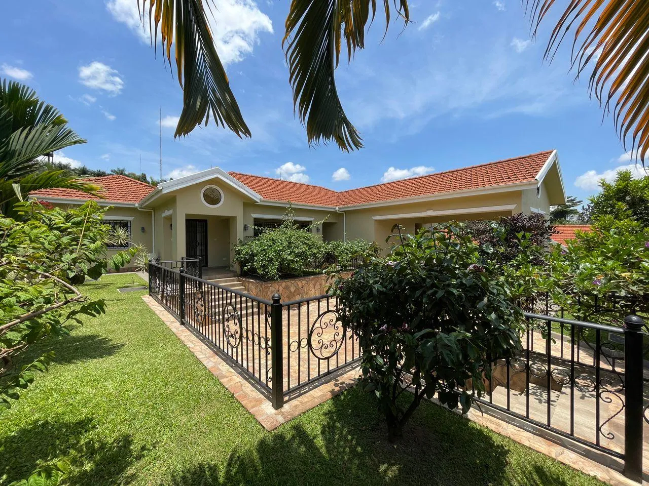 Modern 3 Bedroom Bungalow for Rent in Naguru, Kampala 3
