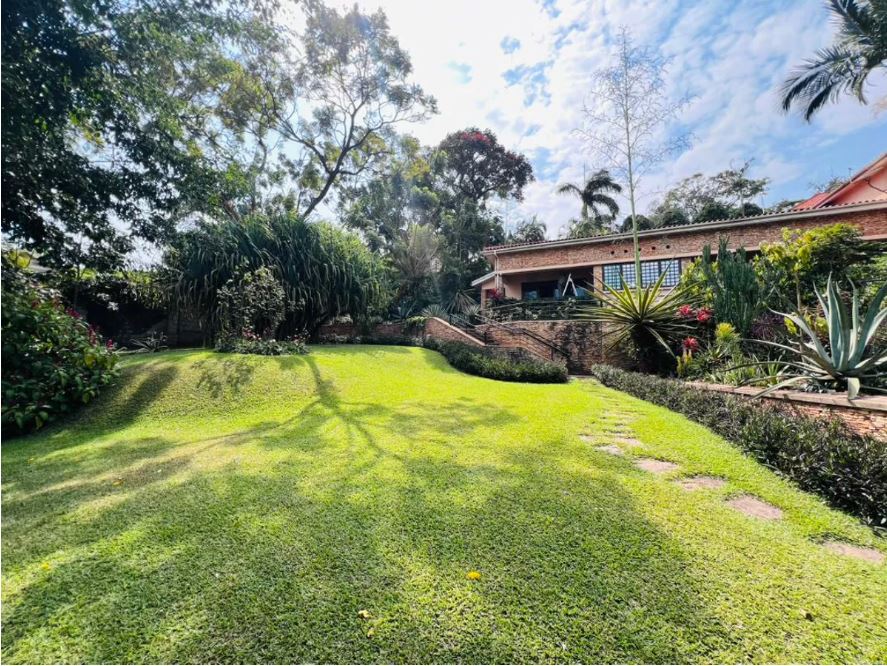 Luxury 3–4 Bedroom House for Rent in Mbuya Kampala – Scenic Hilltop Living 3