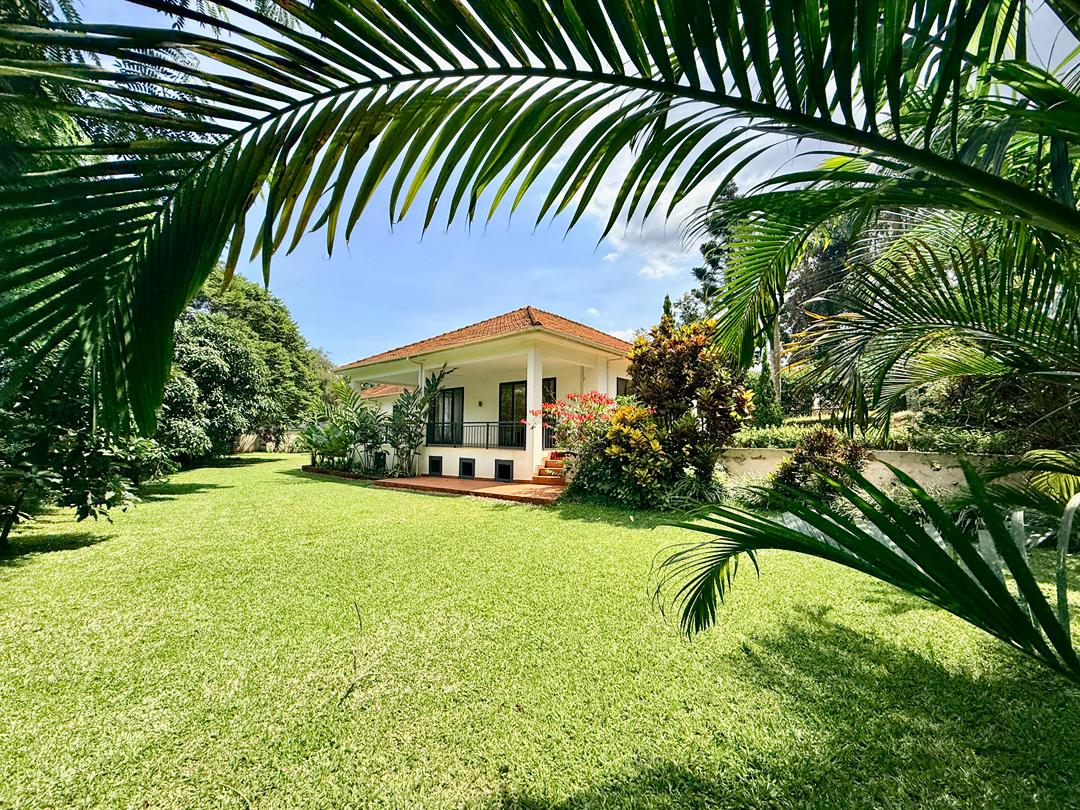 Luxury 5-Bedroom House for Sale in Kololo Kampala – 54 Decimals Prime Land
