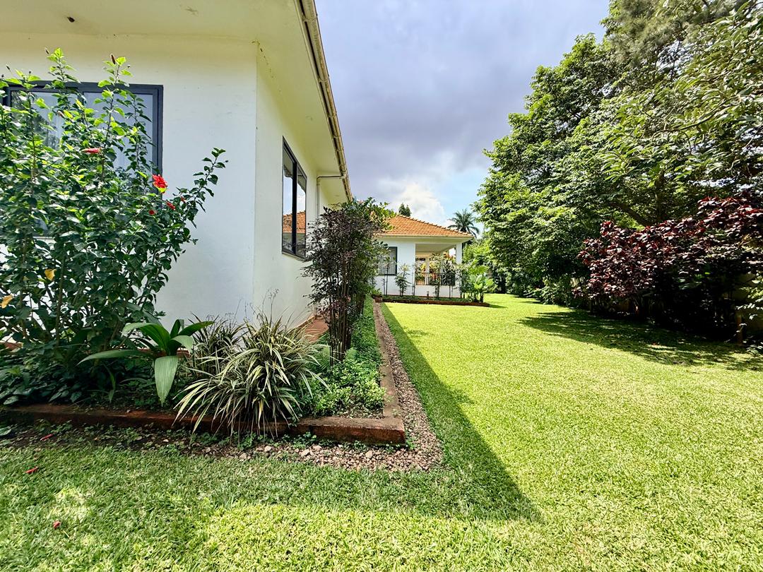 Luxury 5-Bedroom House for Sale in Kololo Kampala – 54 Decimals Prime Land 2